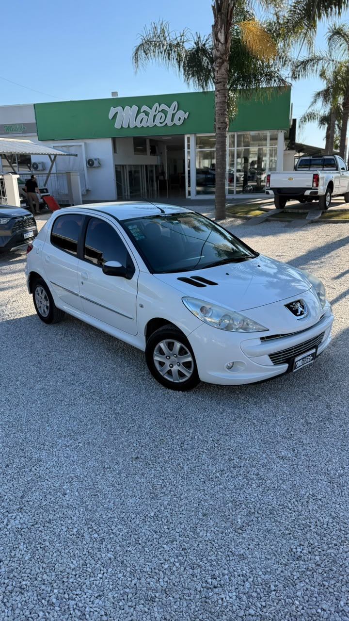 PEUGEOT - 207 COMPACT  ALLURE 1.4  - MANUAL  - 2013